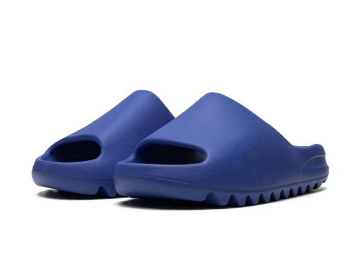 YEEZY SLIDES BLUE