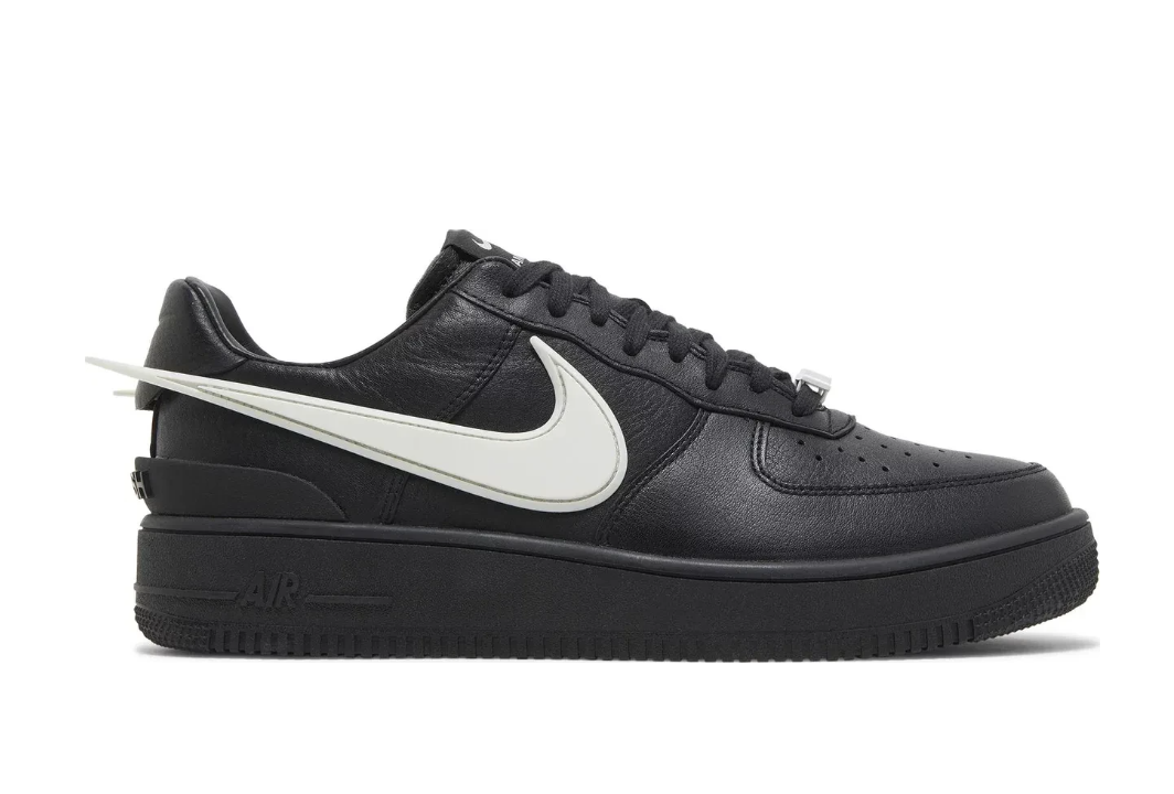 NIKE AIRFORCE 1 AMBUSH BLACK
