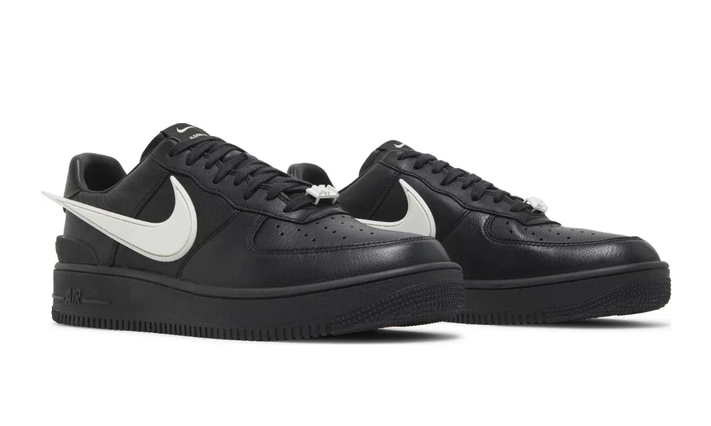 NIKE AIRFORCE 1 AMBUSH BLACK