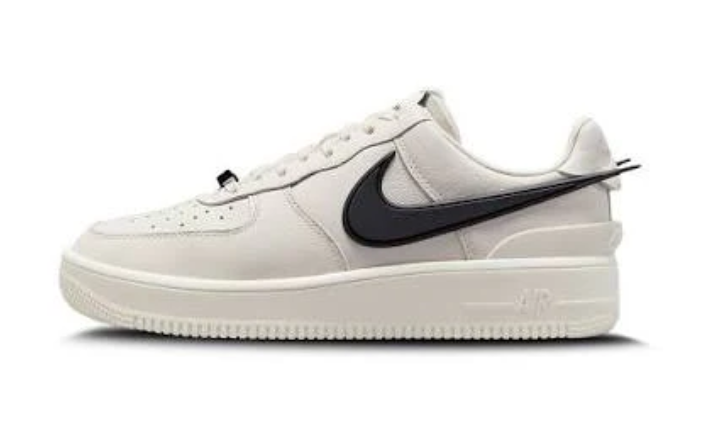 NIKE AIRFORCE 1 AMBUSH WHITE