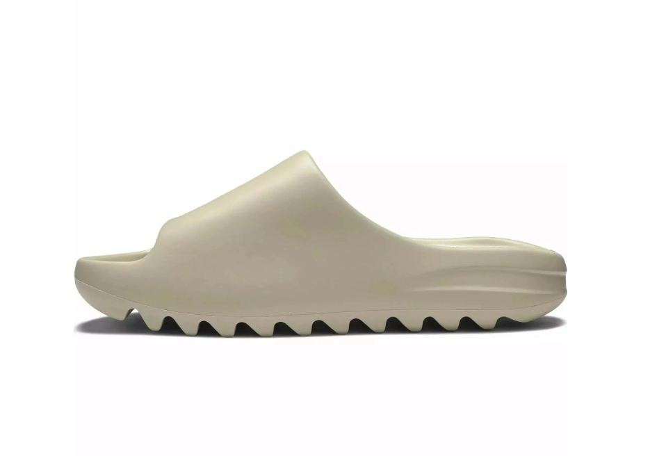 YEEZY SLIDES BONE