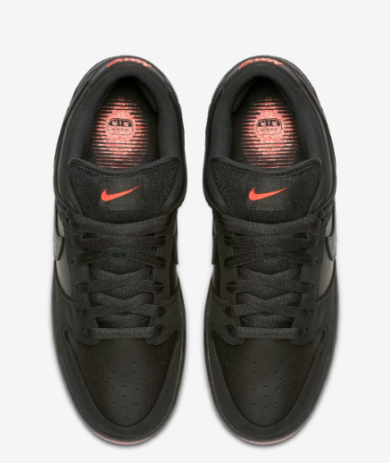 NIKE DUNK PIGEON BLACK RED