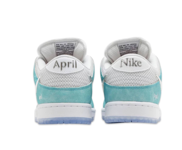 NIKE DUNK SB APRIL